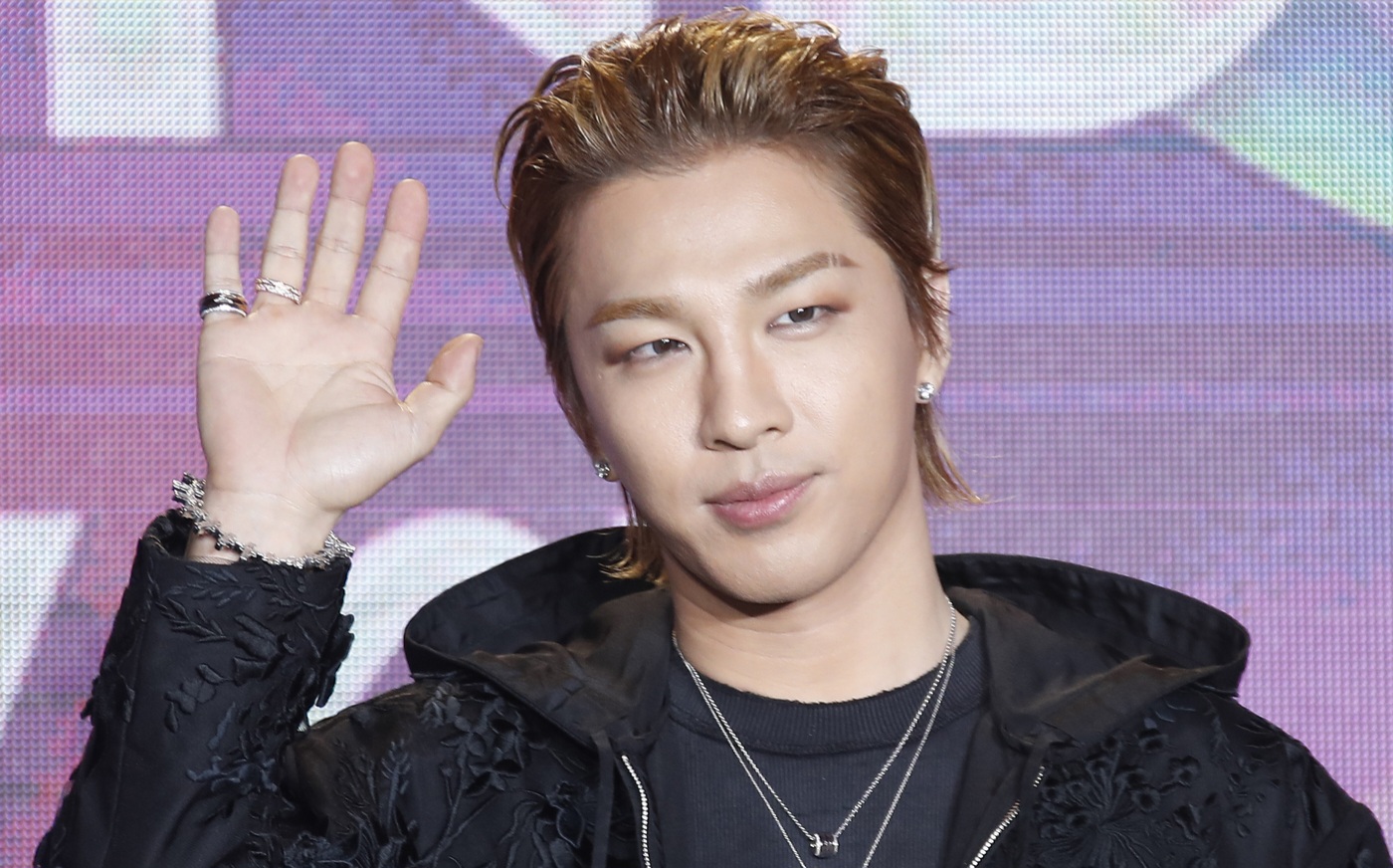 Заявление Тэяна из BIGBANG вызвало разлад в отношениях с АРМИ, Instagram заполонили сообщения «BTS проложили путь» Заявление Тэяна из BIGBANG вызвало разлад в отношениях с АРМИ, Instagram заполонили сообщения «BTS проложили путь»