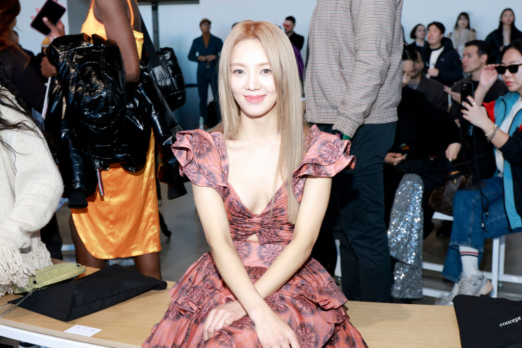 Hyoyeon от Girls ‘Generation признается, что носить поддельные предметы роскоши, несмотря на чистый капитал в 5 миллионов долларов Hyoyeon от Girls ‘Generation признается, что носить поддельные предметы роскоши, несмотря на чистый капитал в 5 миллионов долларов