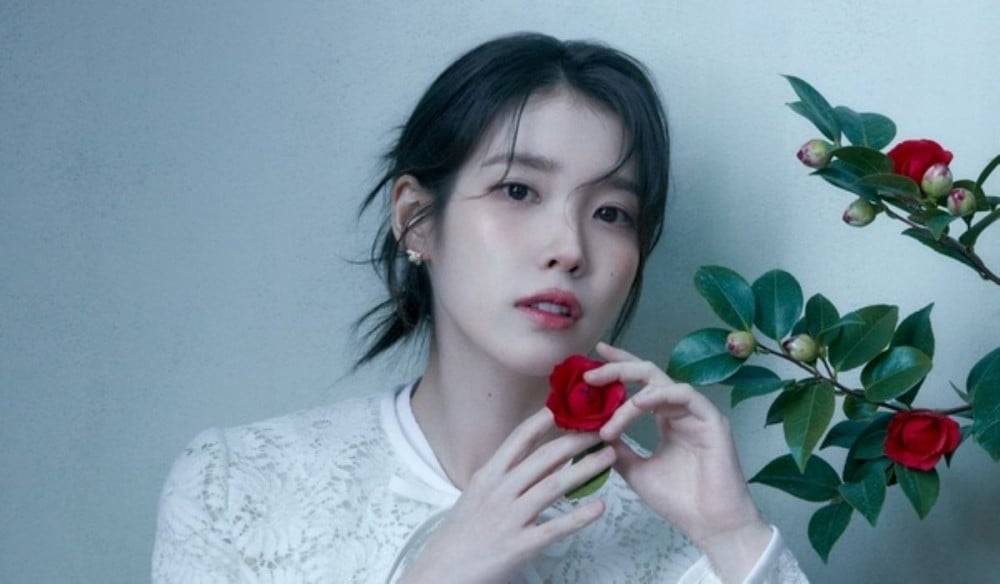 IU порадовала съемочную группу драмы подарками перед праздником Чхусок IU порадовала съемочную группу драмы подарками перед праздником Чхусок