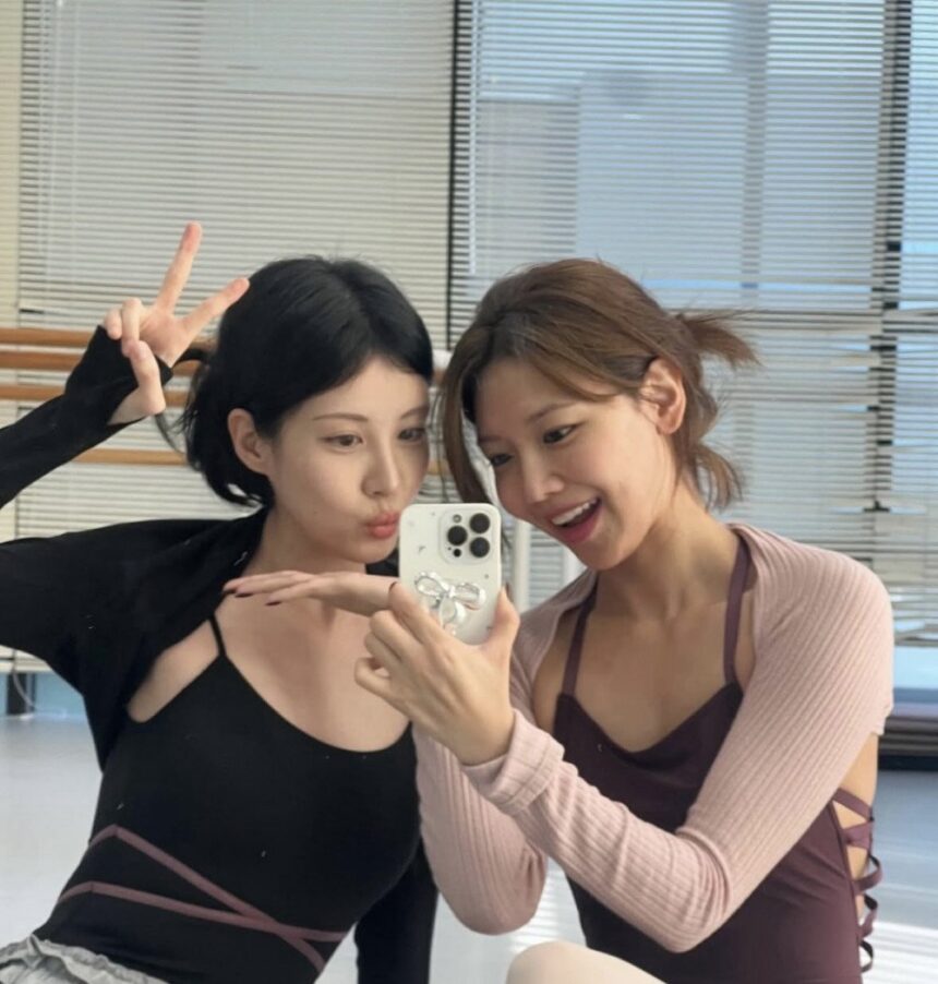 Сехён и Сую из Girls’ Generation покорили фанатов балетной фотосессией Сехён и Сую из Girls’ Generation покорили фанатов балетной фотосессией